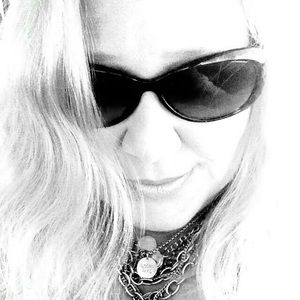 Meet your Posher, Sheri